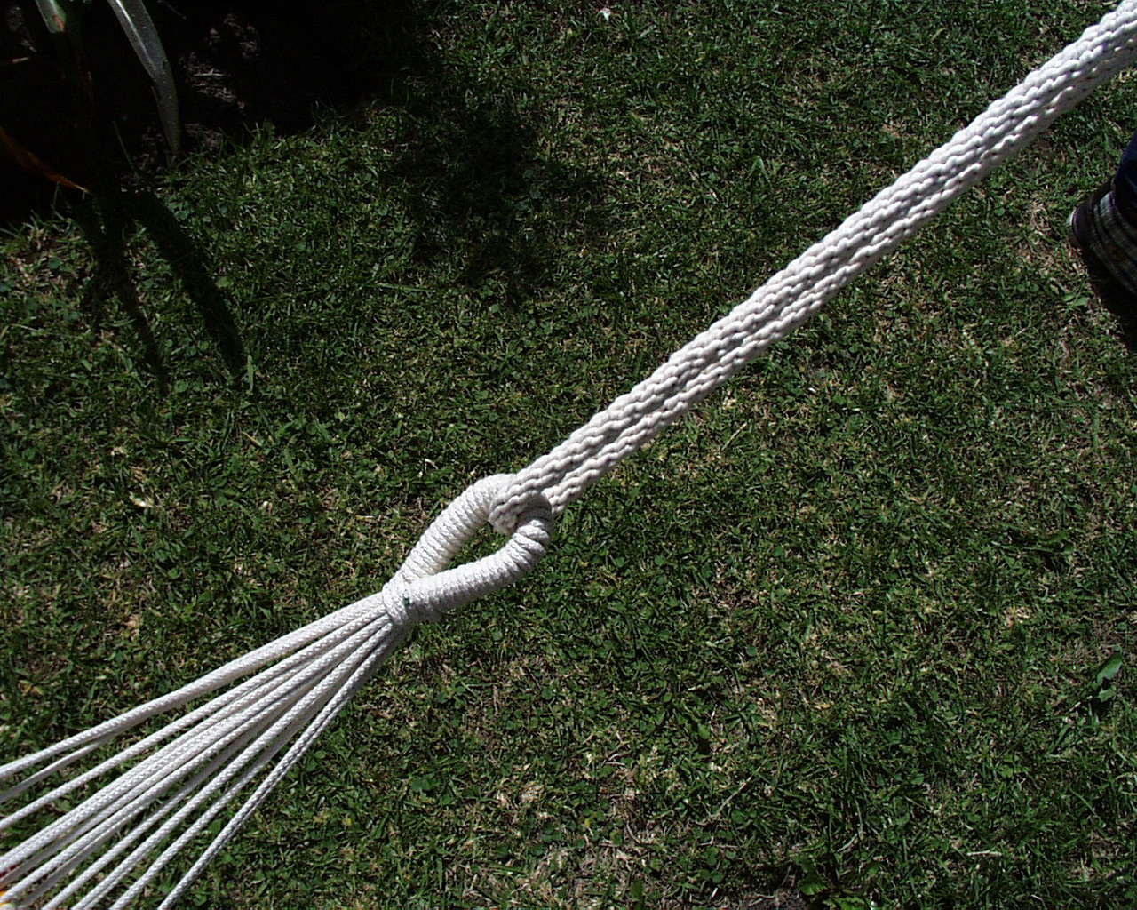 Monumentaal Paine Gillic halfrond Gevlochten katoenen touw van Naya Nayon voor het ophangen van uw hangmat.